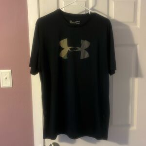 Men’s under Armour shirt